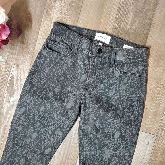 Frame Denim Women's Snake Print Jeans Size 27 Black Gray Skinny Stretchy NWOT - Picture 8 of 16